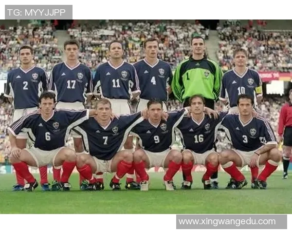 足球世界杯传奇球星素描集：致敬绿茵场上的永恒英雄